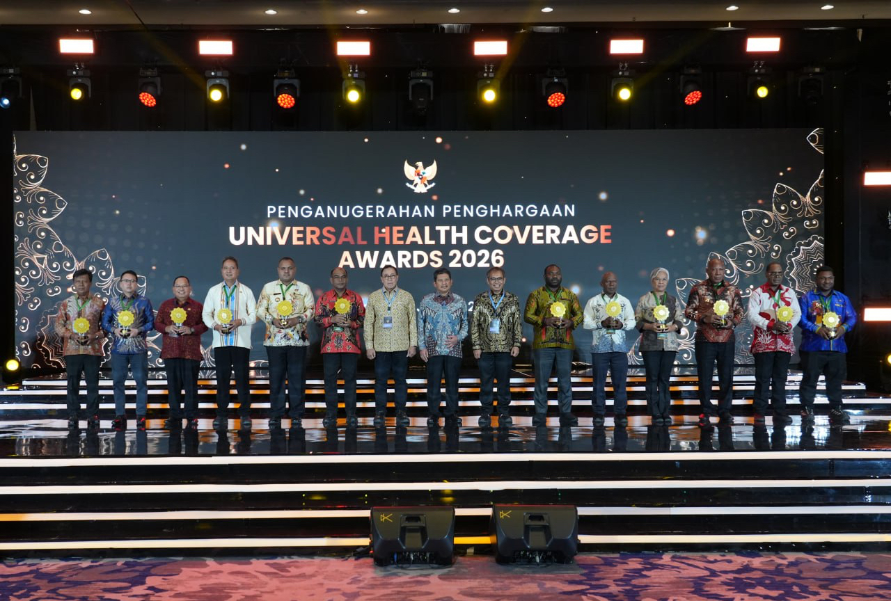 Dukung Program JKN, Ratusan Kepala Daerah Terima Penghargaan di UHC Awards 2026